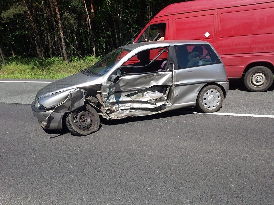 Wypadek na DK1 w Kobiórze. Jedna osoba w szpitalu